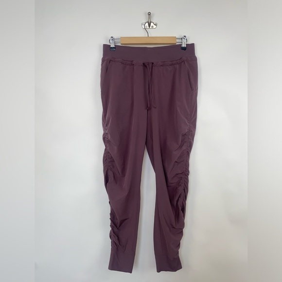 Athleta Attitude Ruched Drawstring Volcanic Violet Size 6 - Picture 3 of 13